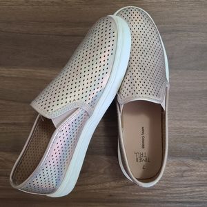 Slip on shoes size 7